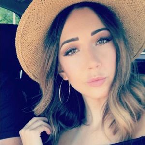 Meet your Posher, Kristina